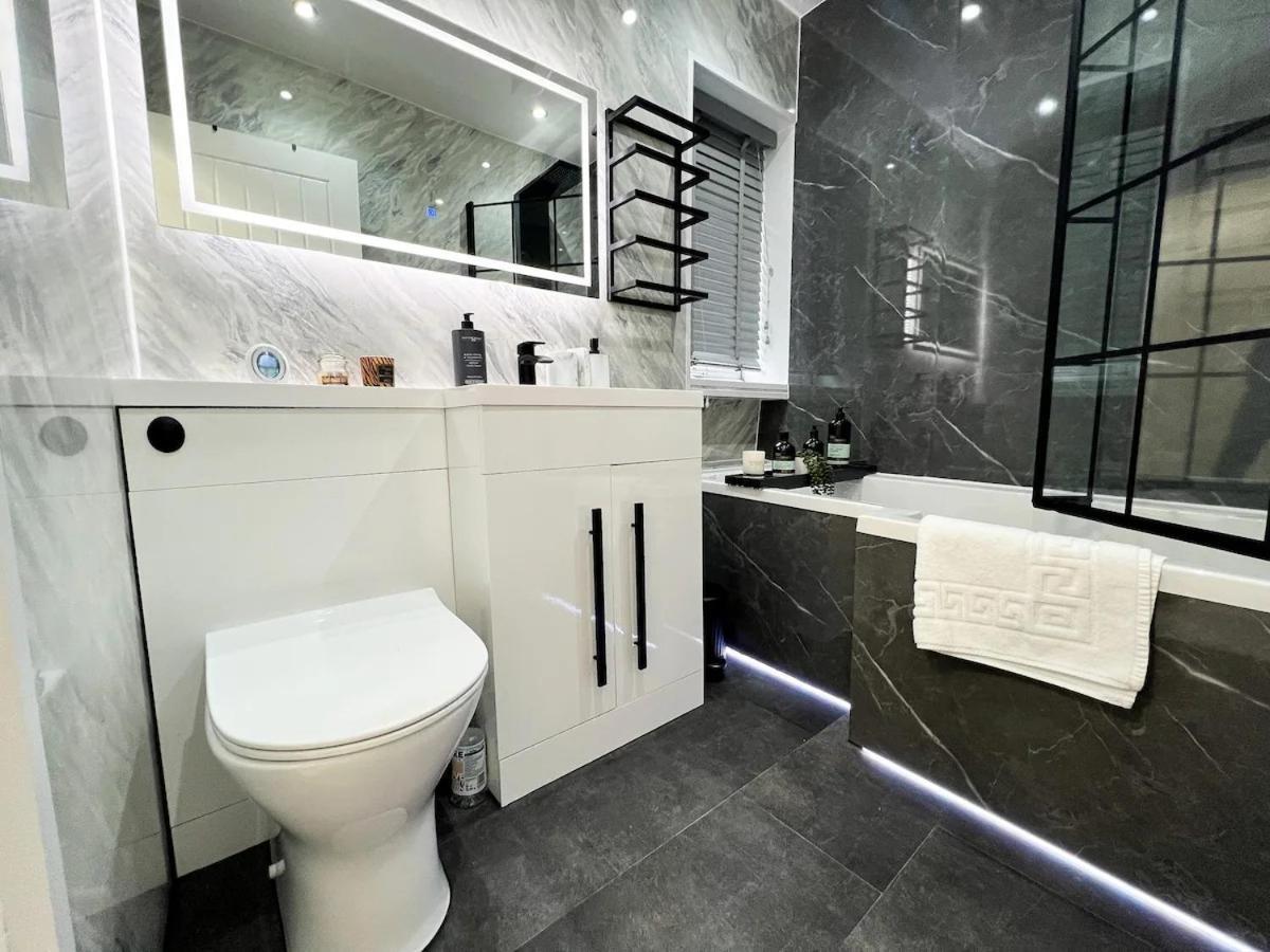 Spectacular Modern Luxury King Bed Appartement Glasgow